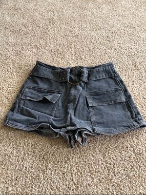 High-Waist Utility Skirt with Belt - Charcoal